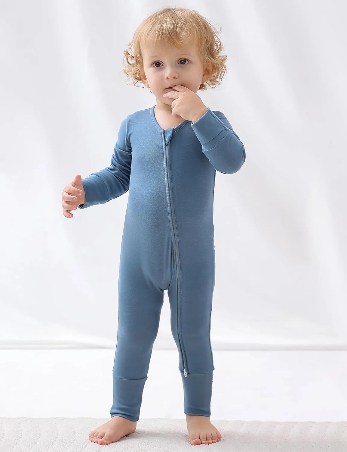 JunNeng Rayon of Bamboo Baby Sleeper with Mittens Cuffts Feet & Non-Slip Design, 2 Way Zipper Pjs Sleep'N Play Romper