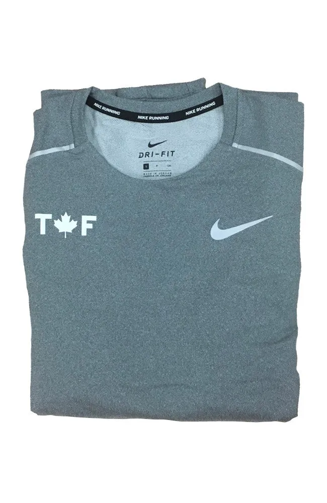 Men’s Nike Canada Track & Field Element Crew